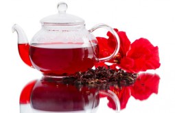 Hibiskus - zdrowa i orzeźwiająca herbatka na gorące dni