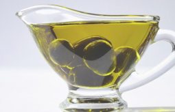 Oliwa z oliwek - właściwości, wartości odżywcze i zastosowanie
